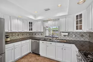 4359 Gardenia Dr, Palm Beach Gardens, FL 33410 - Photo 17