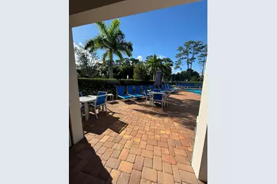 6607 Pointe Of Woods Drive, West Palm Beach, FL 33413 - Photo 17