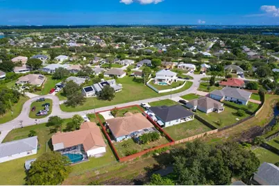 3285 SE Pinto Street, Port Saint Lucie, FL 34984 - Photo 9
