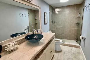 5440 N Ocean Dr, Singer Island, FL 33404 - Photo 25