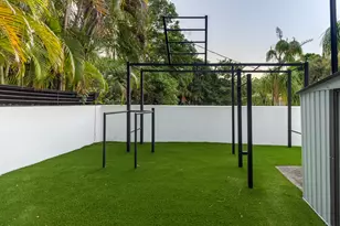 290 NW 6th St, Boca Raton, FL 33432 - Photo 95