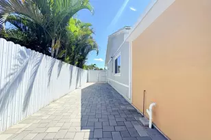 229 Perry Ave, Greenacres, FL 33463 - Photo 9