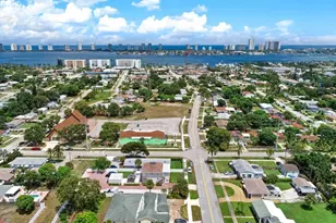 305 Cypress Dr E Unit #1 2 3 4 5, Lake Park, FL 33403 - Photo 29