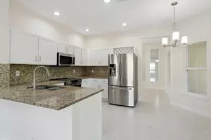 1722 Sawgrass Cir, Greenacres, FL 33413 - Photo 11