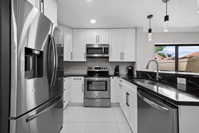 1779 Harborside Circle, Wellington, FL 33414 - Photo 9