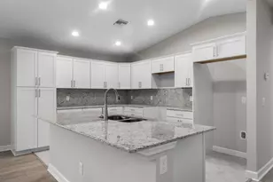 163 Camino Del Rio, Port Saint Lucie, FL 34952 - Photo 3