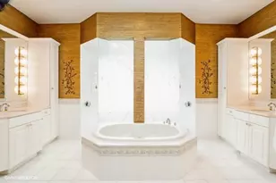 18798 SE Old Trail Dr W, Jupiter, FL 33478 - Photo 11