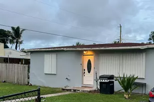 620 Putter Pl, West Palm Beach, FL 33409 - Photo 1