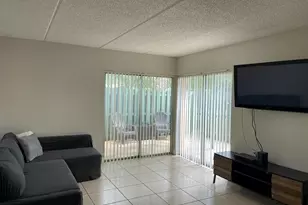 1829 Fairview Villa Dr Unit, Palm Springs, FL 33406 - Photo 7