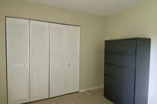 1829 Fairview Villa Dr Unit, Palm Springs, FL 33406 - Photo 23