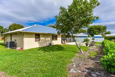 1927 NE San Carlos Calle, Jensen Beach, FL 34957 - Photo 11