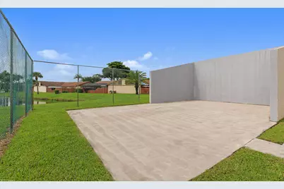 1315 Summit Run Circle, West Palm Beach, FL 33415 - Photo 17
