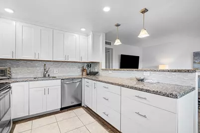 1045 Lincoln C, Boca Raton, FL 33434 - Photo 5