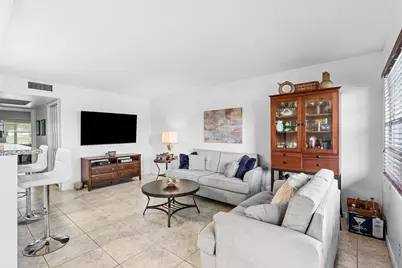 1045 Lincoln C, Boca Raton, FL 33434 - Photo 9