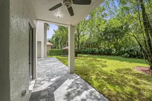 10404 Trianon Pl, Wellington, FL 33449 - Photo 65