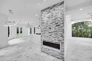 10404 Trianon Pl, Wellington, FL 33449 - Photo 23