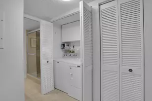 100 Pelican Pointe Dr, Delray Beach, FL 33483 - Photo 29