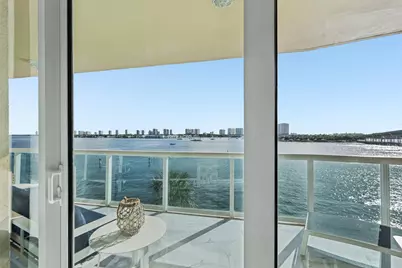 2640 Lake Shore Drive, Unit #507, Riviera Beach, FL 33404 - Photo 9