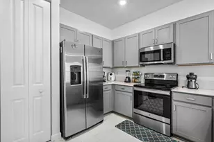 4111 Plum Tree Ln, Riviera Beach, FL 33410 - Photo 7