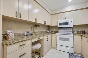 11811 Ave Of The Pga Unit, Palm Beach Gardens, FL 33418 - Photo 15