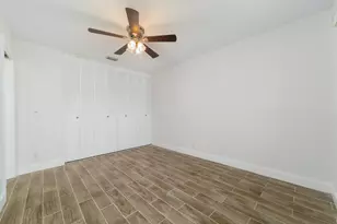 2567 Dudley Dr W, West Palm Beach, FL 33415 - Photo 25