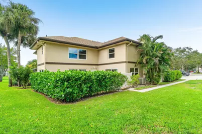 43 Essex Court #C, Royal Palm Beach, FL 33411 - Photo 1