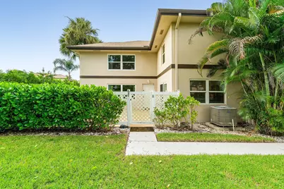 43 Essex Court, Unit #C, Royal Palm Beach, FL 33411 - Photo 21