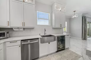 5413 Empire Dr, The Acreage, FL 33470 - Photo 11