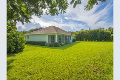 305 Bourdeaux Drive SW, Vero Beach, FL 32968 - Photo 37