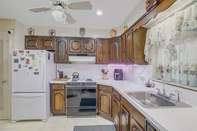 864 Caroline Avenue, West Palm Beach, FL 33413 - Photo 15