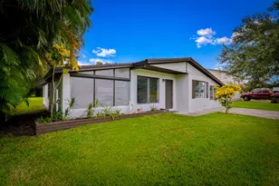 2904 SE Bamboo St, Stuart, FL 34997 - Photo 3