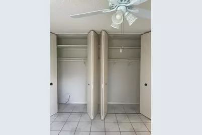 2911 Ashley Drive W, Unit #J, West Palm Beach, FL 33415 - Photo 13