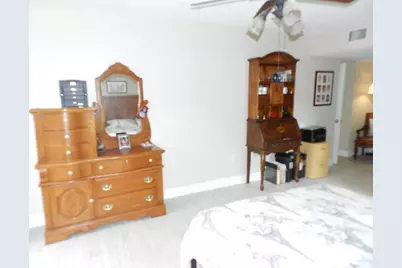 7 Greenway  Village N, Unit #103, Royal Palm Beach, FL 33411 - Photo 17