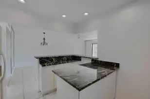 224 Capri E, Delray Beach, FL 33484 - Photo 11