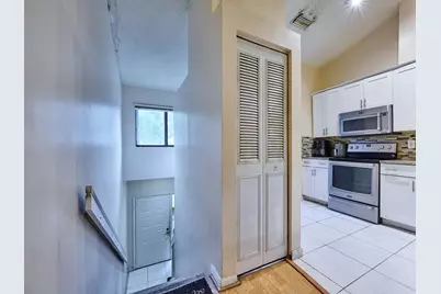 305 Harbour Pointe Way, Greenacres, FL 33413 - Photo 3