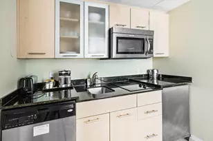 2670 E Sunrise Blvd, Fort Lauderdale, FL 33304 - Photo 11