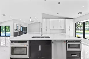15555 De Havilland Ct, Wellington, FL 33414 - Photo 13