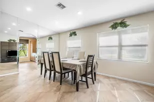 1710 N Lakefield North Ct, Wellington, FL 33414 - Photo 15