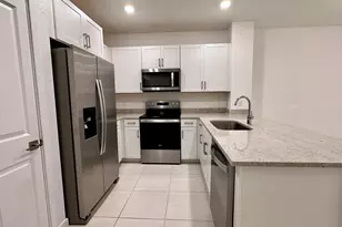 166 SE 5th Ct, Deerfield Beach, FL 33441 - Photo 5