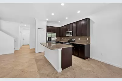 10384 Wellington Parc Drive, Wellington, FL 33449 - Photo 13