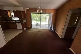 203 Canterbury Dr W, Riviera Beach, FL 33407 - Photo 5