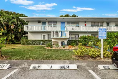 158 Norwich G, West Palm Beach, FL 33417 - Photo 3