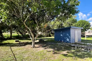 725 W 9th St, Riviera Beach, FL 33404 - Photo 3