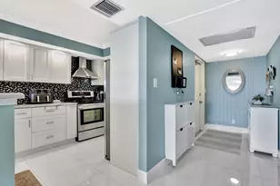 565 Oaks Ln, Pompano Beach, FL 33069 - Photo 9