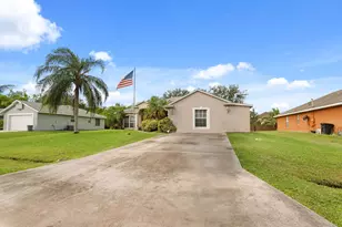 1874 SW Gemini Ln, Port Saint Lucie, FL 34984 - Photo 3