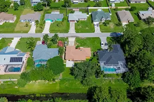 450 SW Eyerly Ave, Port Saint Lucie, FL 34983 - Photo 21