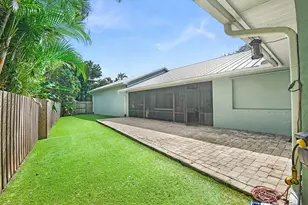 1225 SW Magnolia Bluff Dr, Palm City, FL 34990 - Photo 37