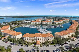 13 Harbour Isle Dr W, Fort Pierce, FL 34949 - Photo 19