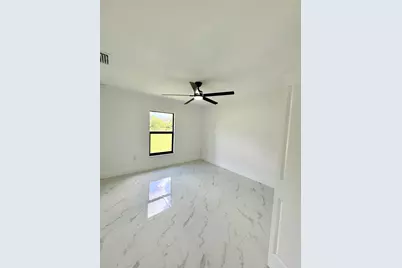 670 Chemstrand Street E, Unit #670, Lehigh Acres, FL 33974 - Photo 15