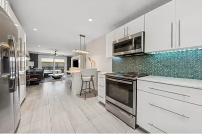 807 NE 1st Street, Unit #6W, Delray Beach, FL 33483 - Photo 5